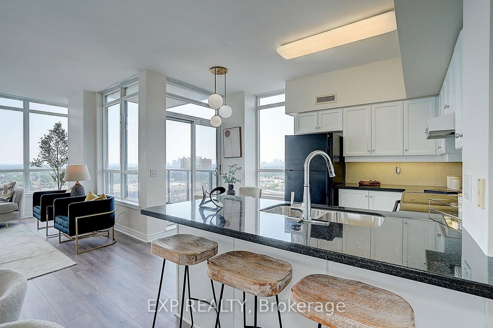 60 Disera Drive • #1404 • Vaughan, ON photo 14