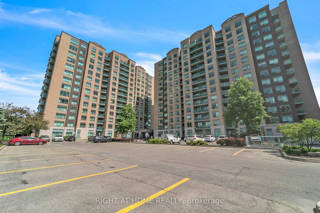 1202 - 11 Oneida Crescent