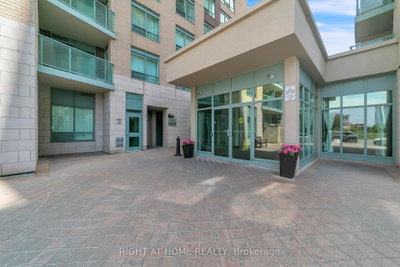 Unit 1202 — 11 Oneida Crescent — photo 4