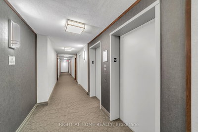 Unit 1202 — 11 Oneida Crescent — photo 5