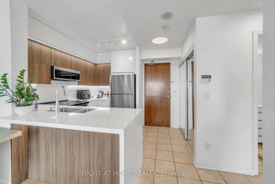 Unit 1202 — 11 Oneida Crescent — more photos