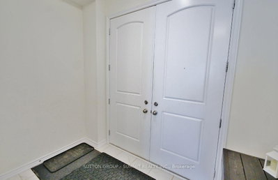 174 Stevenson Crescent • Bradford West Gwillimbury, ON photo 6