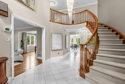 28 S Bridgend Court • Vaughan, ON photo 4