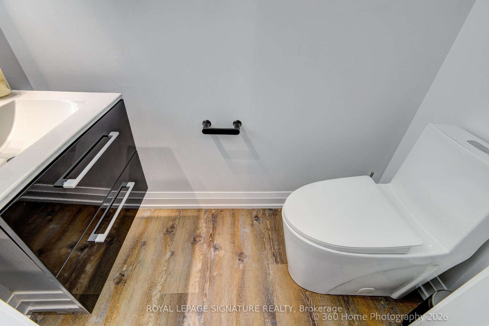 230 Lancaster Avenue • Newmarket, ON photo 13