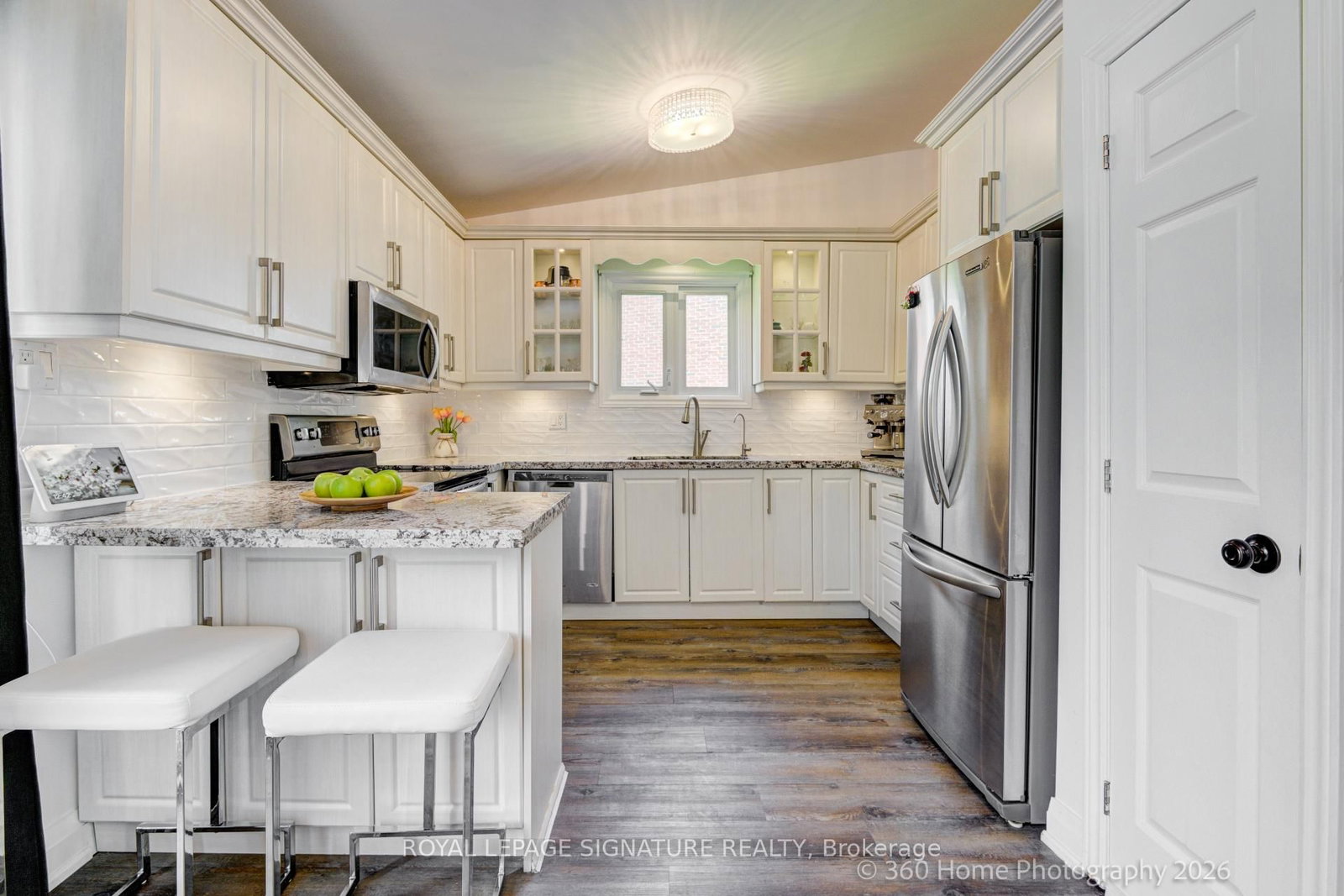 230 Lancaster Avenue • Newmarket, ON photo 14