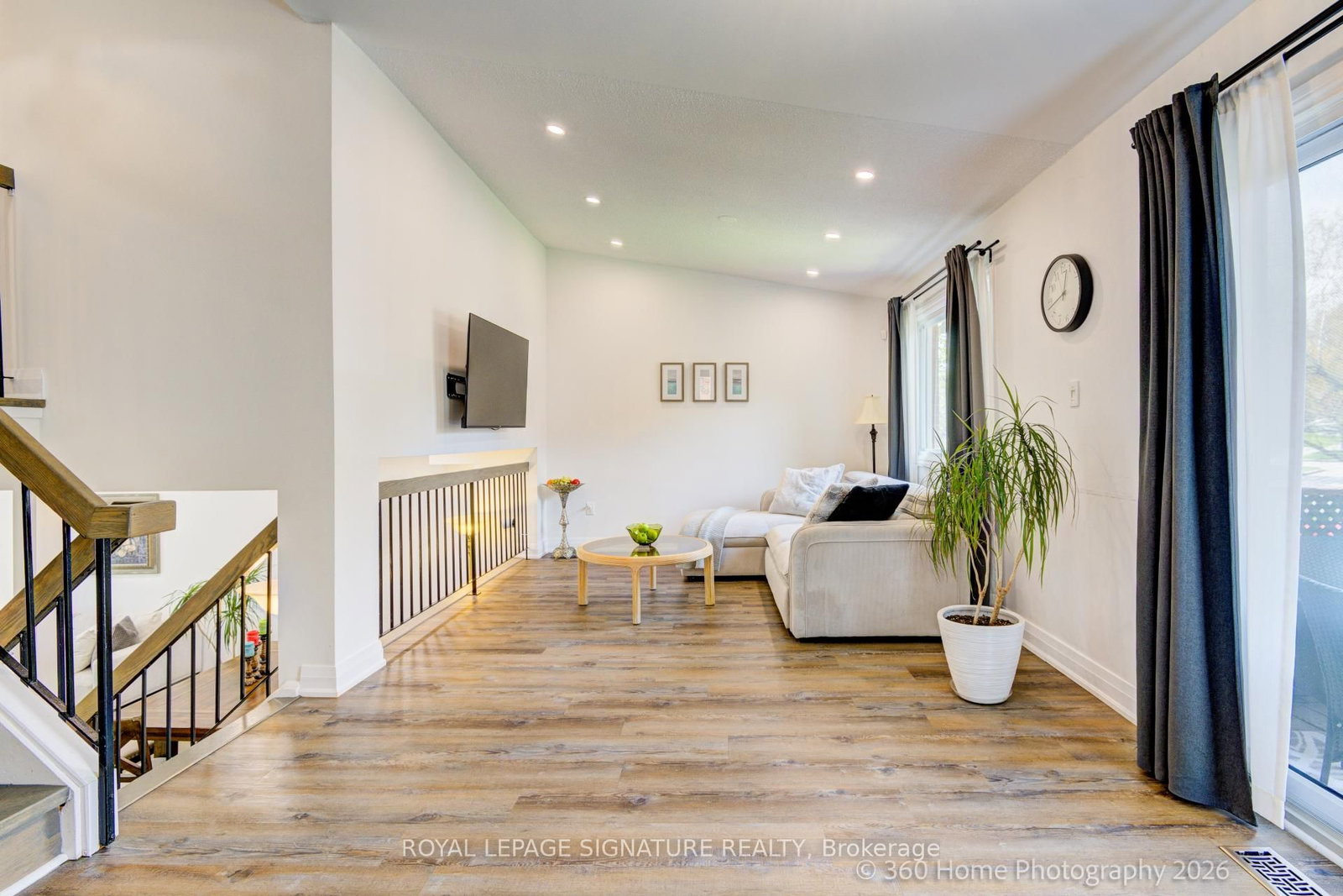 230 Lancaster Avenue • Newmarket, ON photo 16