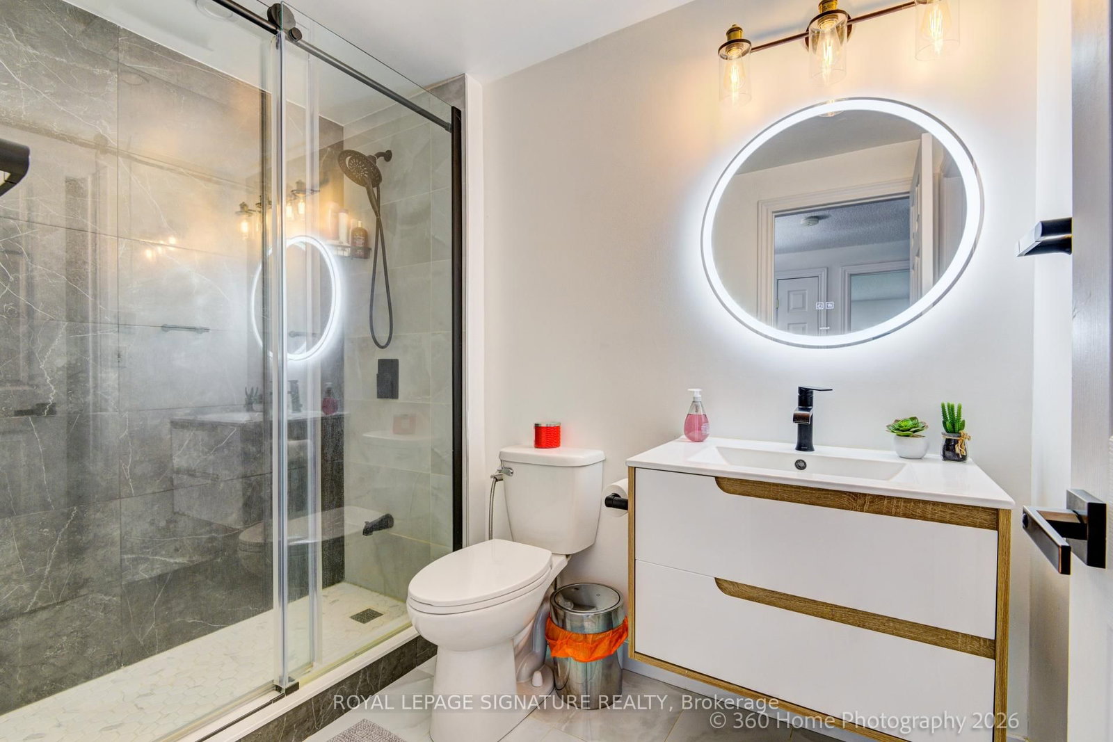230 Lancaster Avenue • Newmarket, ON photo 19