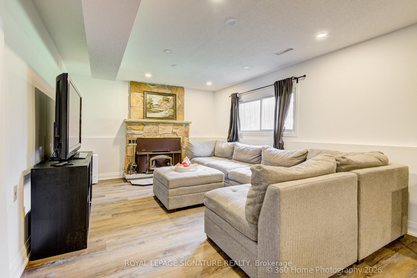 230 Lancaster Avenue • Newmarket, ON photo 27