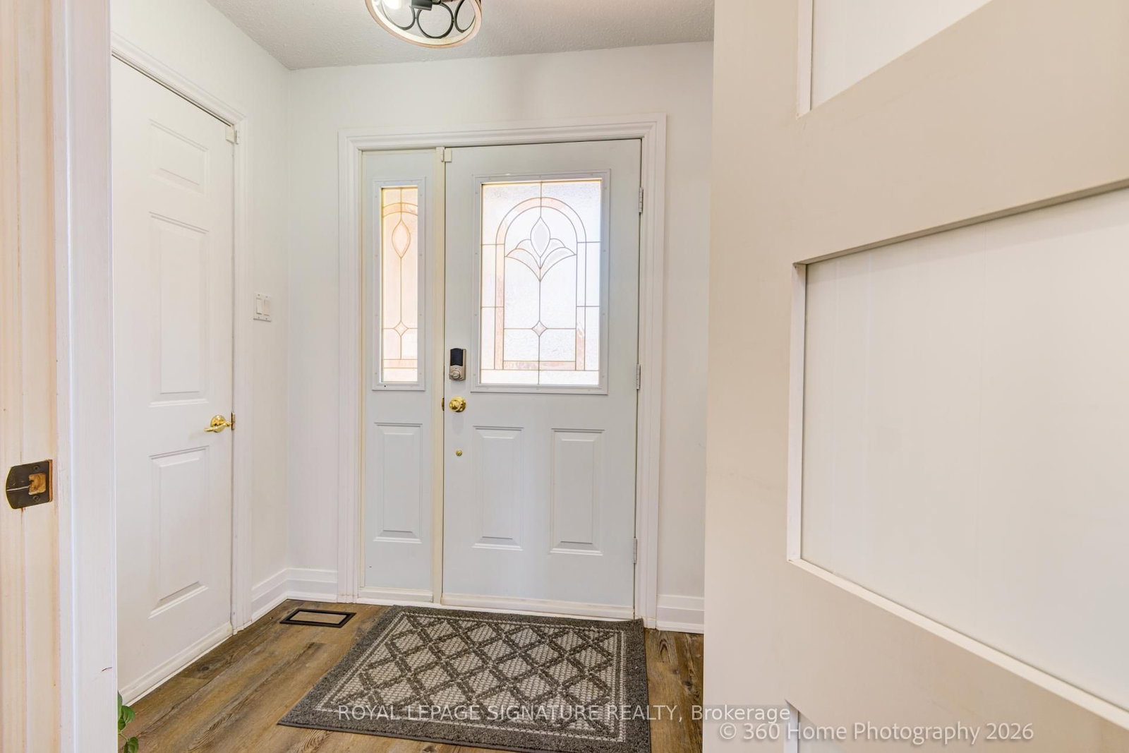 230 Lancaster Avenue • Newmarket, ON photo 4