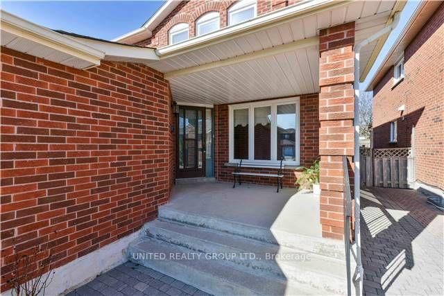 91 Governor Crescent
