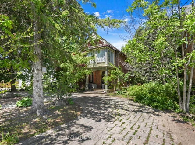 134 Victoria Street E
