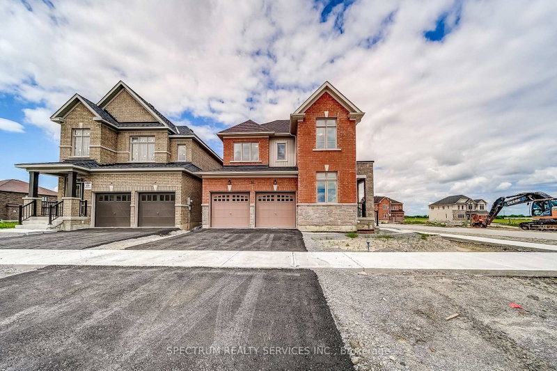 52 Father Muckle Avenue