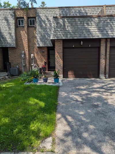 6 Woodglen Way