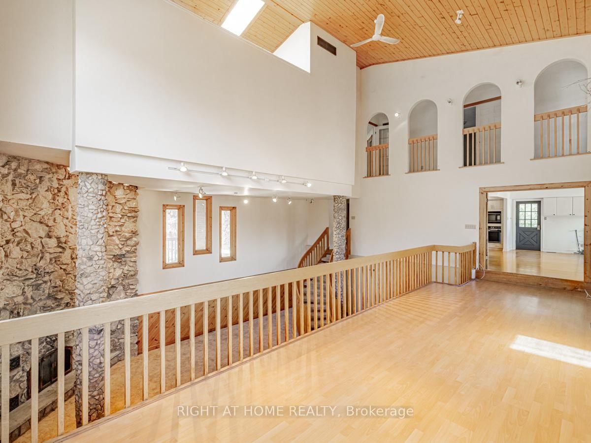4282 Vivian Road • Whitchurch-Stouffville, ON photo 12
