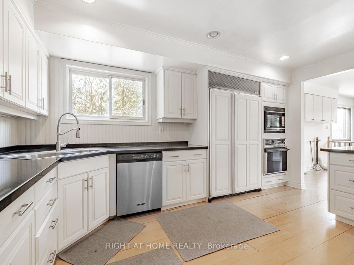 4282 Vivian Road • Whitchurch-Stouffville, ON photo 6