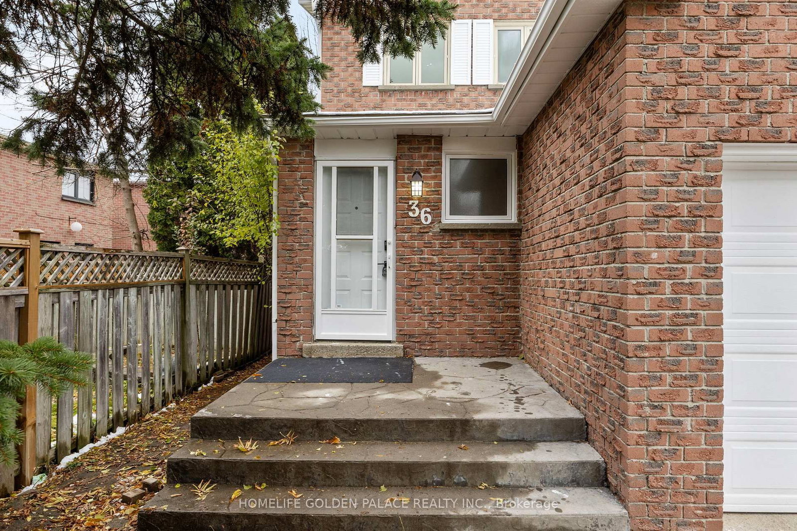 Listing Image 4
