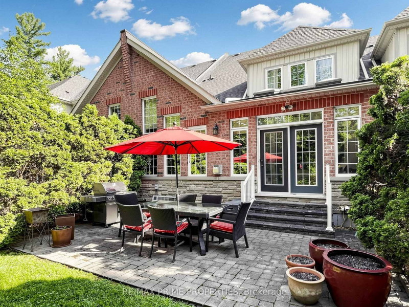 11 Berczy Creek Way