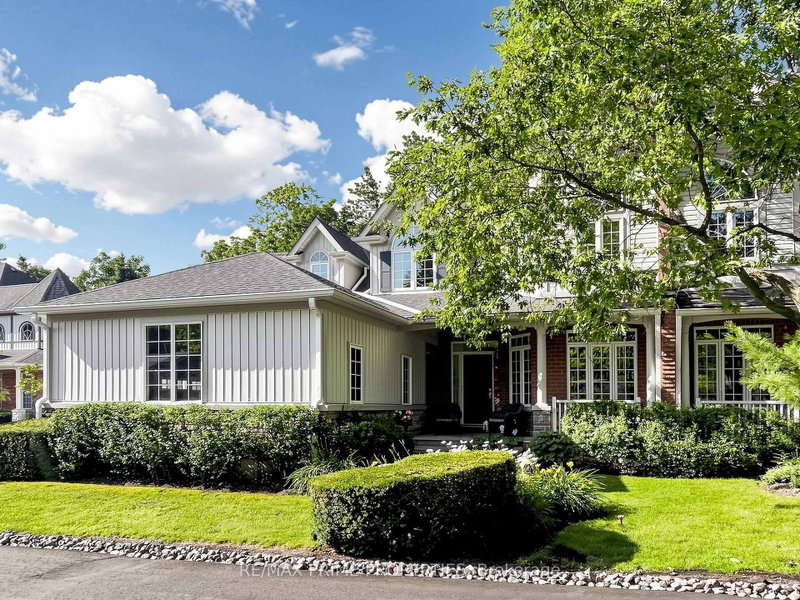 11 Berczy Creek Way