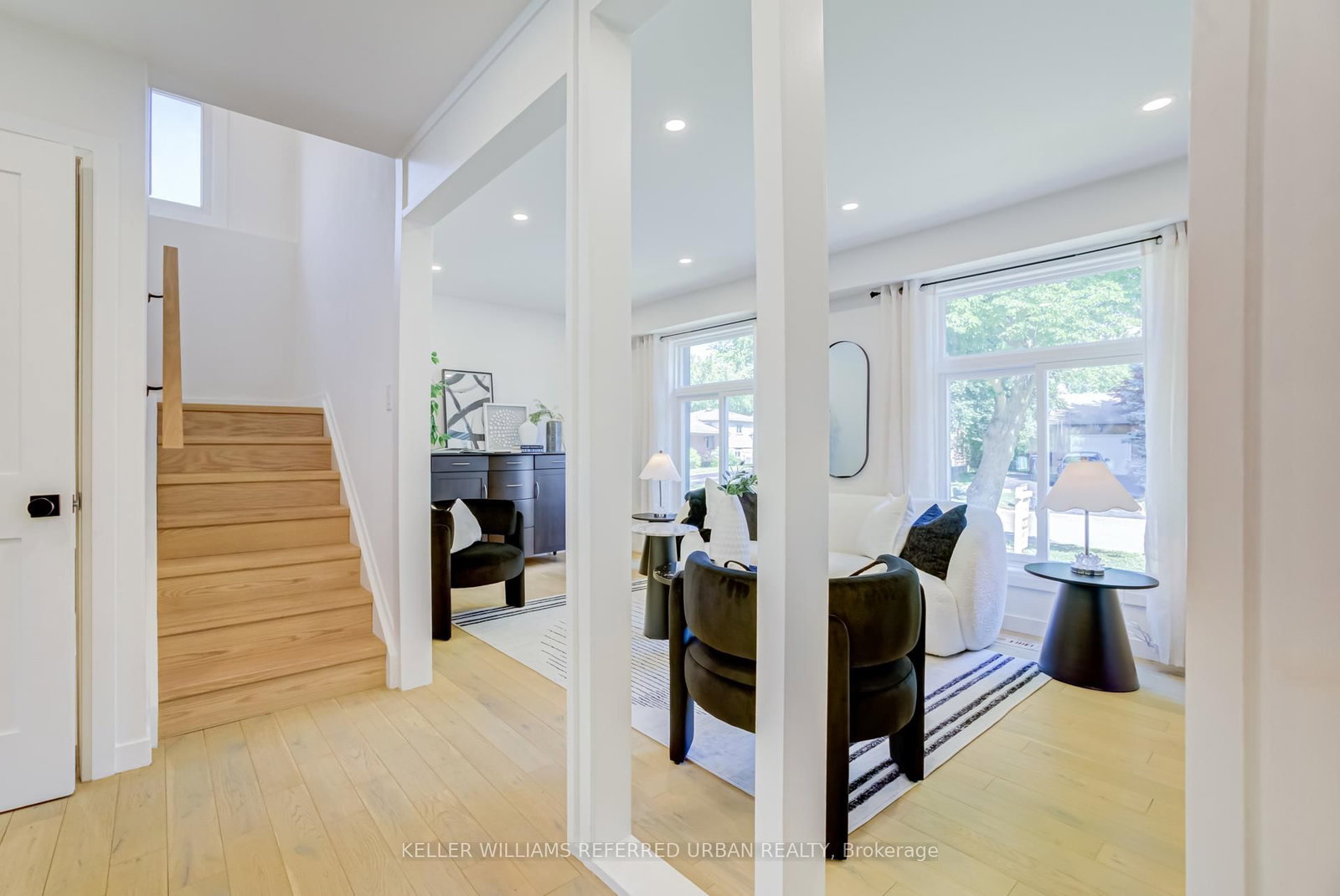 7 Cossar Drive • Aurora, ON photo 7
