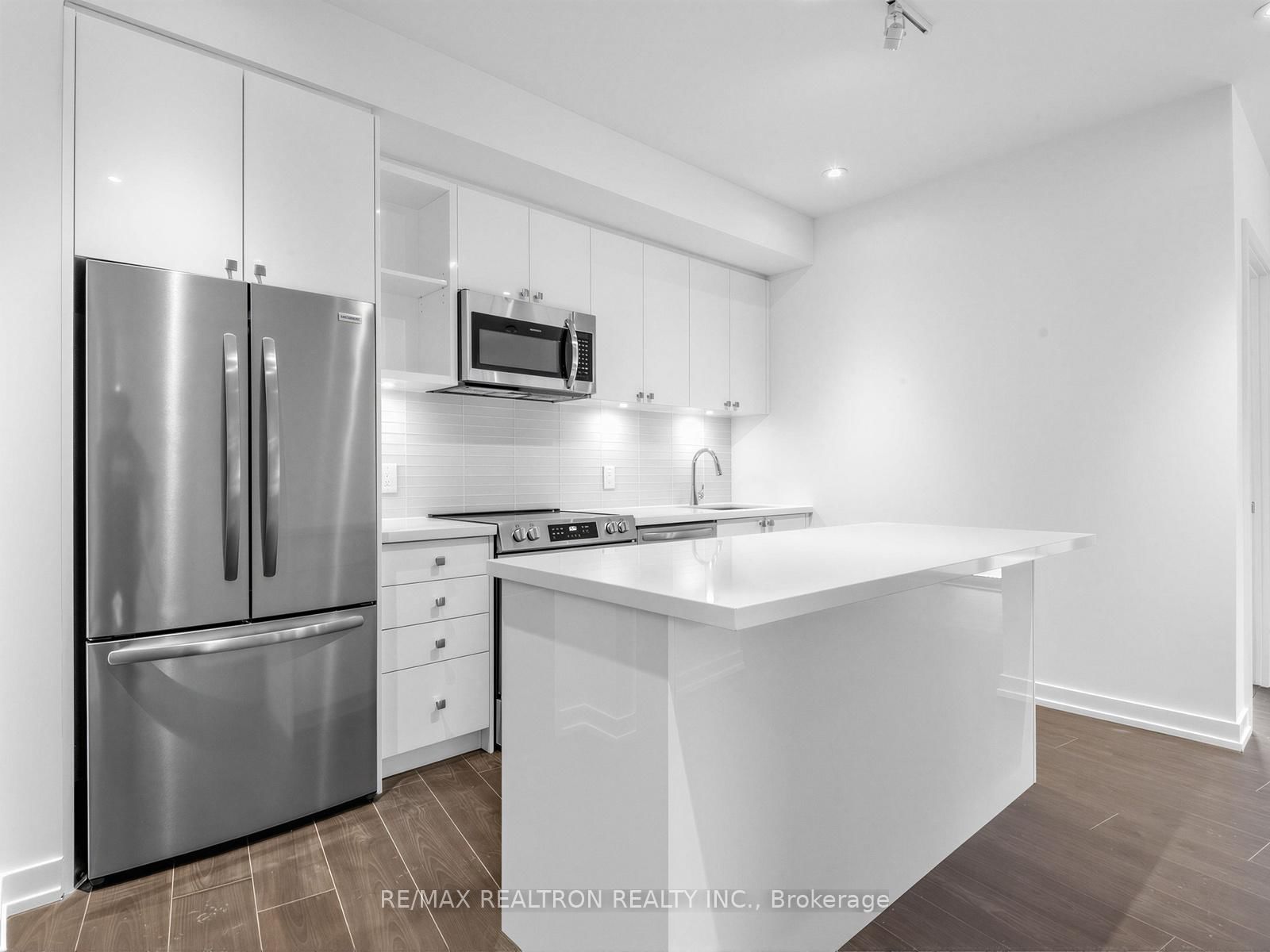 333 Sunseeker Avenue • #101 • Innisfil, ON photo 13