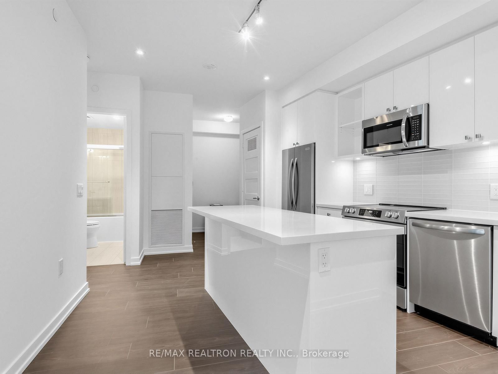 333 Sunseeker Avenue • #101 • Innisfil, ON photo 22
