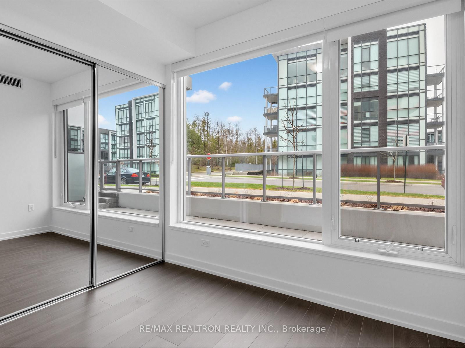 333 Sunseeker Avenue • #101 • Innisfil, ON photo 28