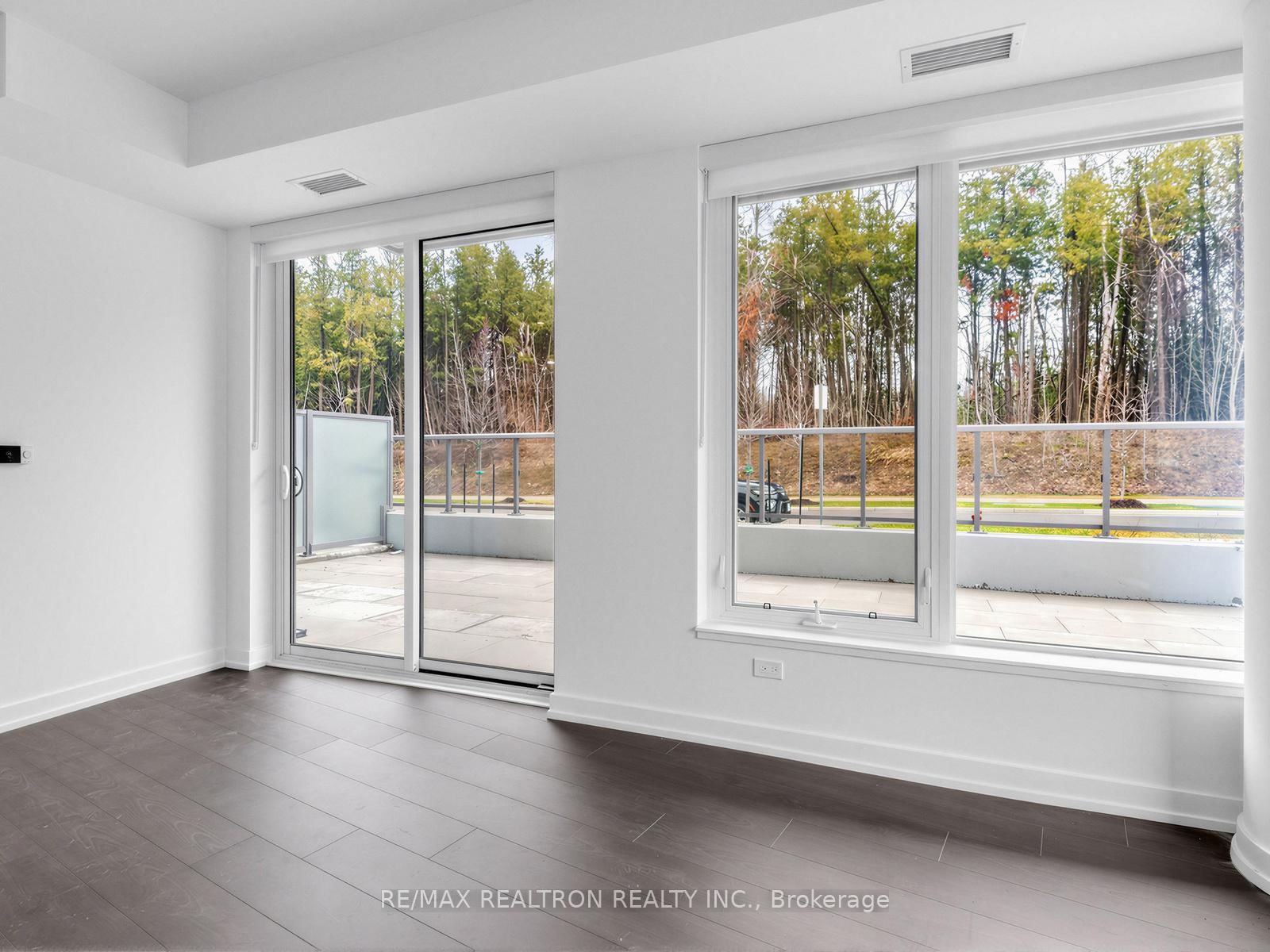 333 Sunseeker Avenue • #101 • Innisfil, ON photo 4