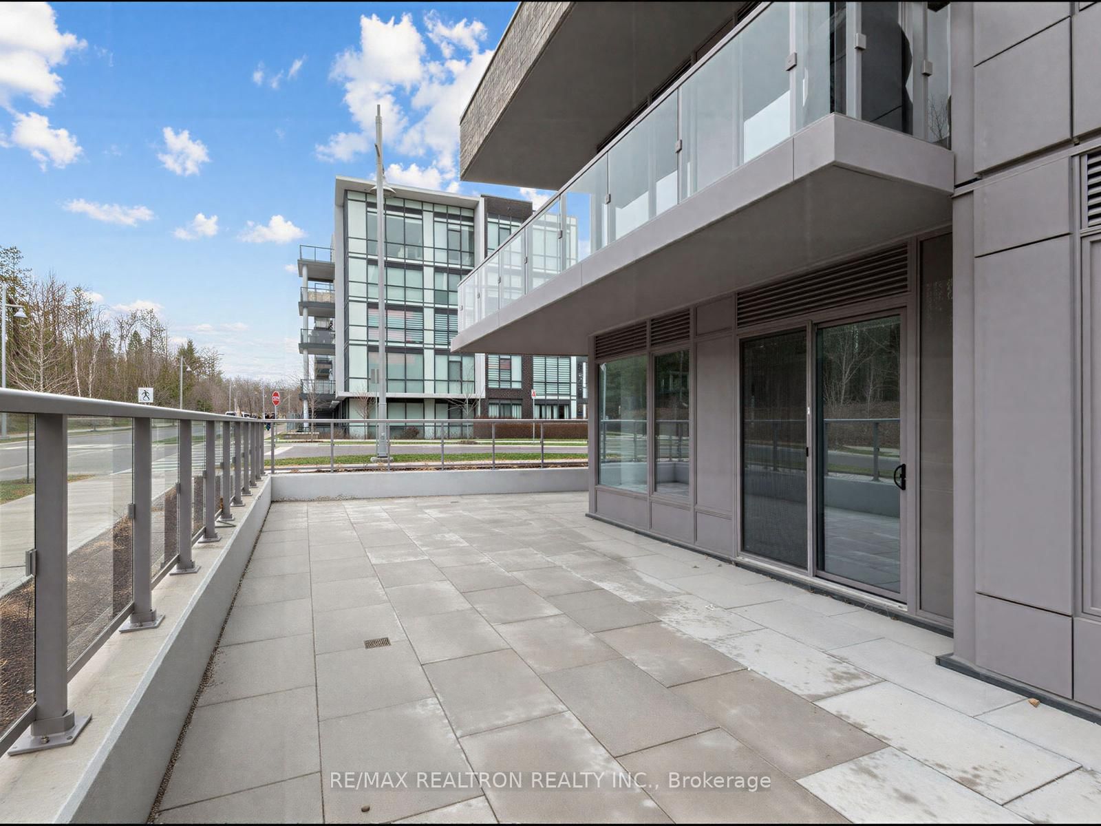 333 Sunseeker Avenue • #101 • Innisfil, ON photo 7