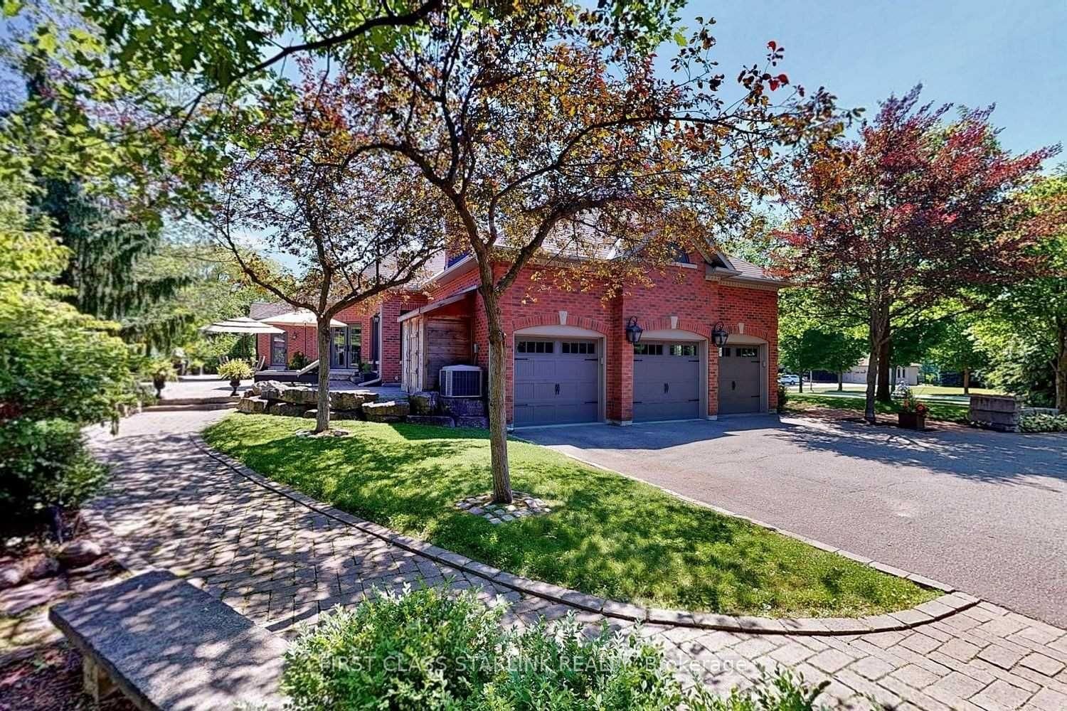 38 Kensington Drive, Richmond Hill 4