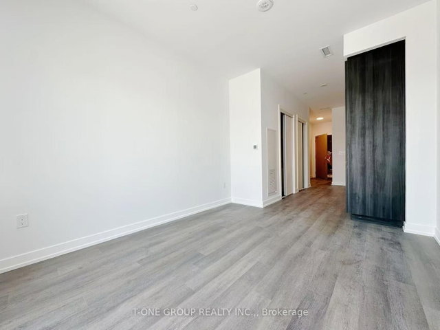 307 - 5 Meadowdale Road