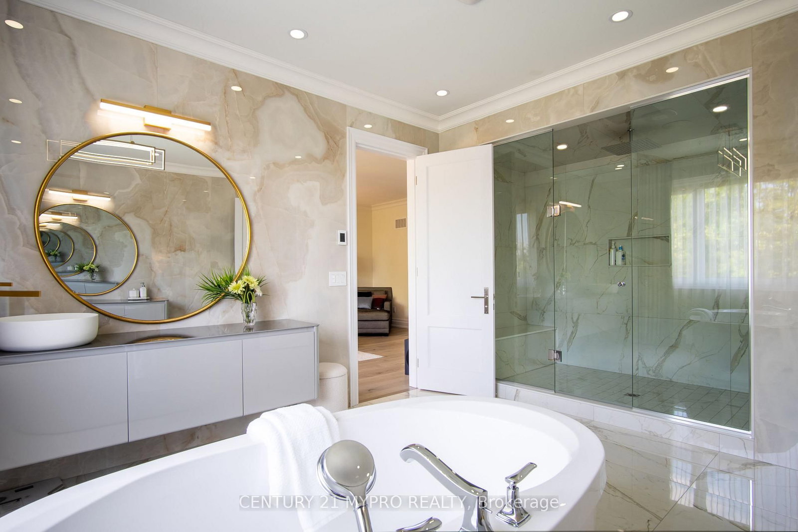26 Calla Trail • Aurora, ON photo 24