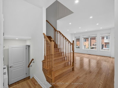 95 Stoyell Drive • Richmond Hill, ON photo 8