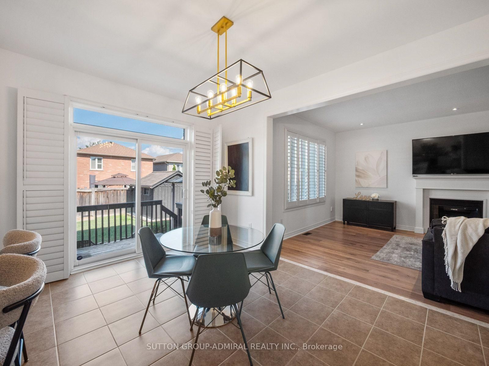 129 Mooney Street • Bradford West Gwillimbury, ON photo 11
