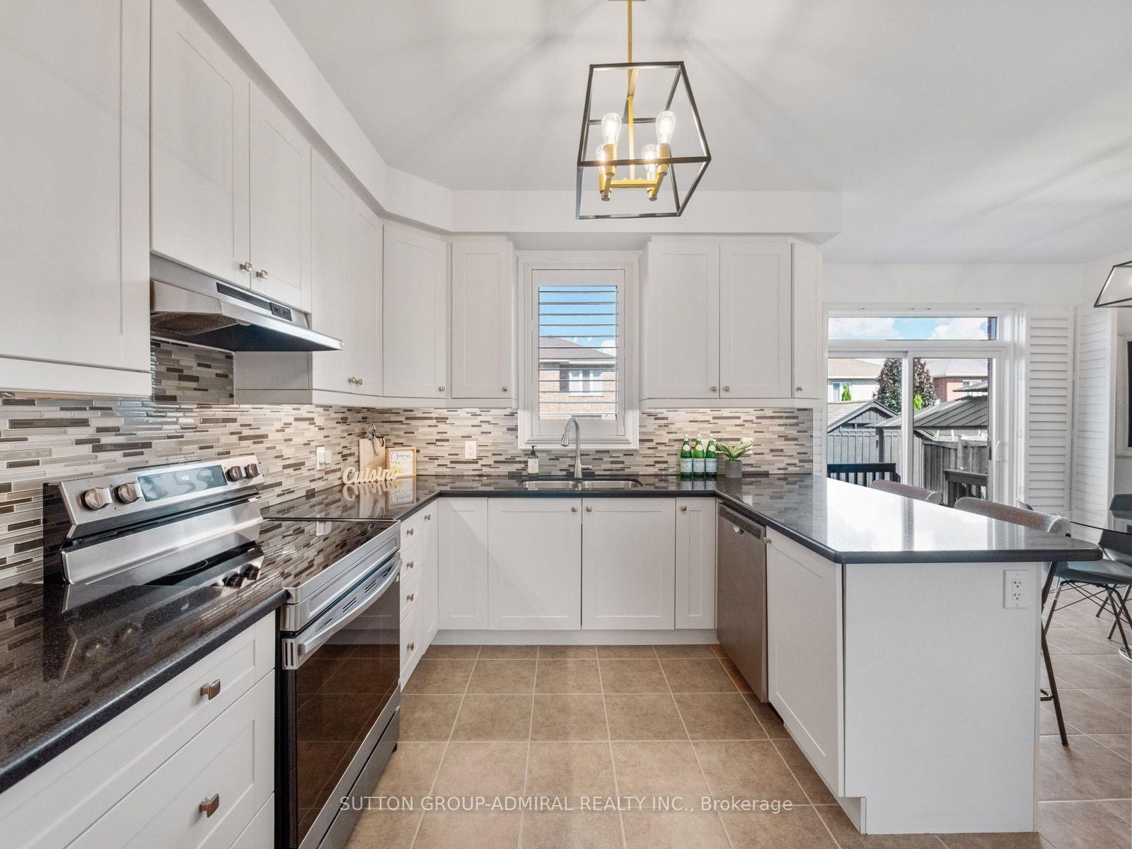 129 Mooney Street • Bradford West Gwillimbury, ON photo 14