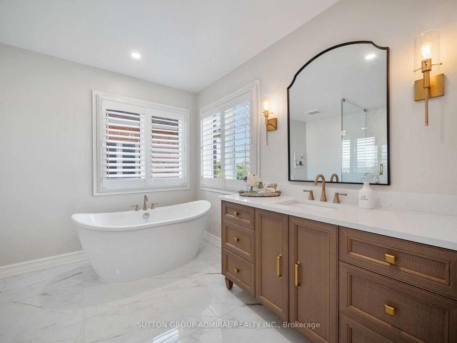 129 Mooney Street • Bradford West Gwillimbury, ON photo 25