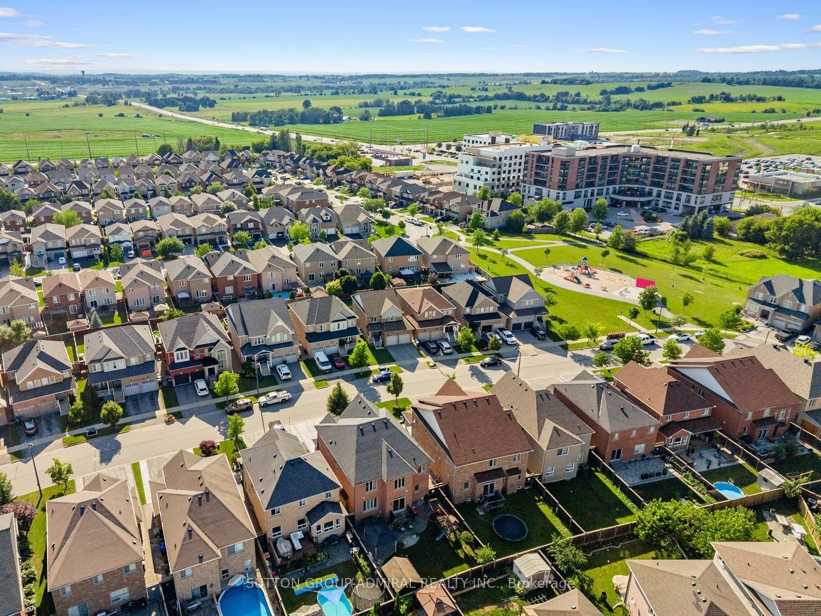 129 Mooney Street • Bradford West Gwillimbury, ON photo 47