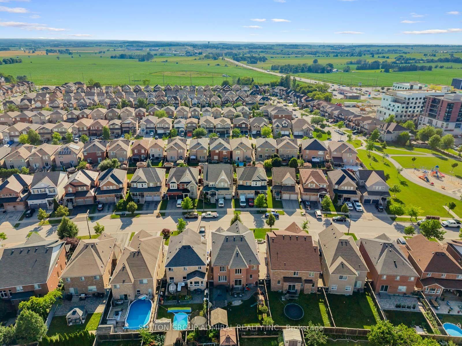 129 Mooney Street • Bradford West Gwillimbury, ON photo 48