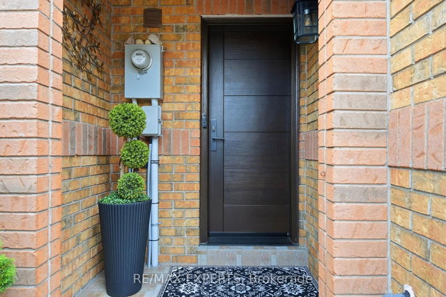 7 - 80 Tania Crescent