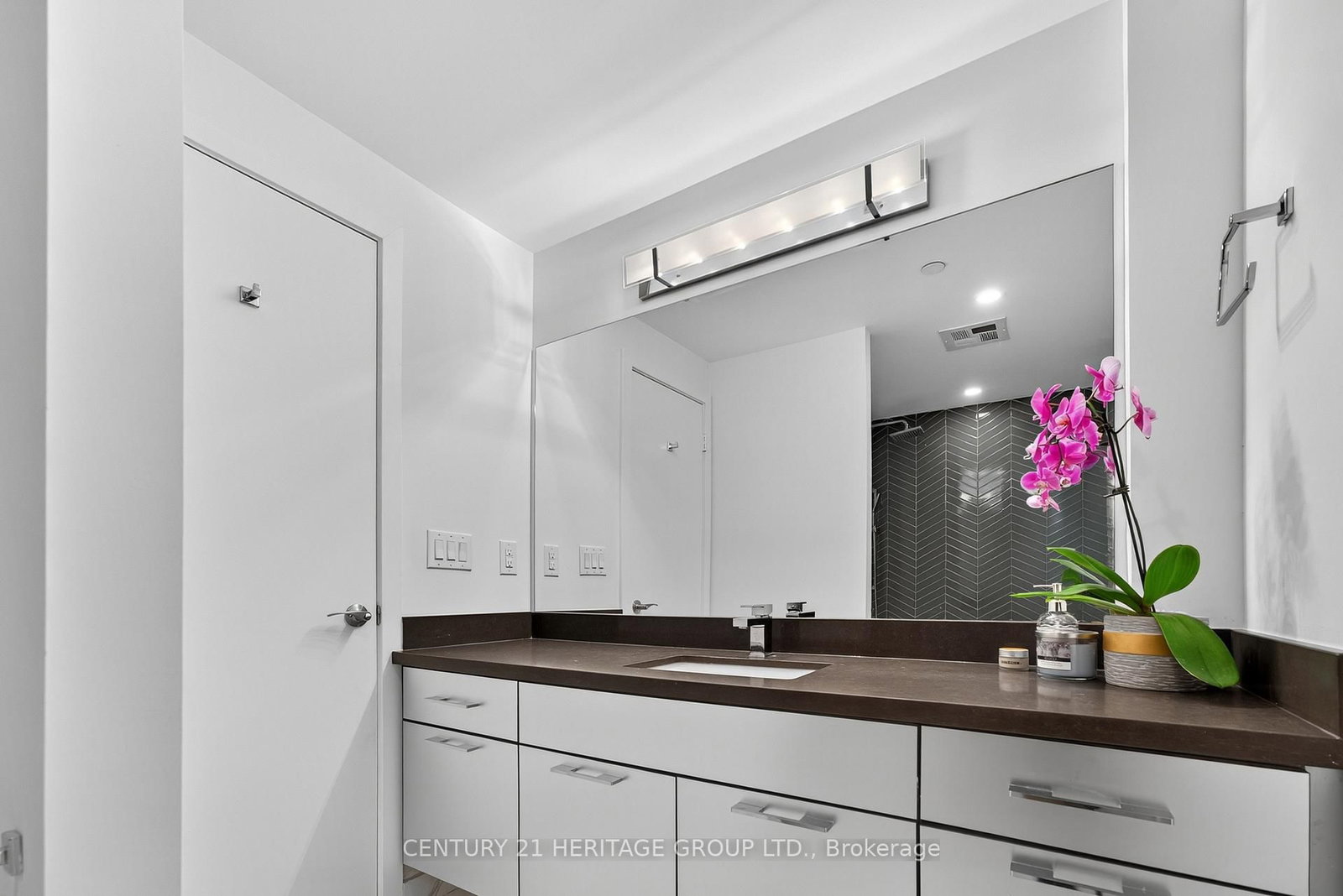 2910 Highway 7 Road • #Ph05 (3605) • Vaughan, ON photo 34