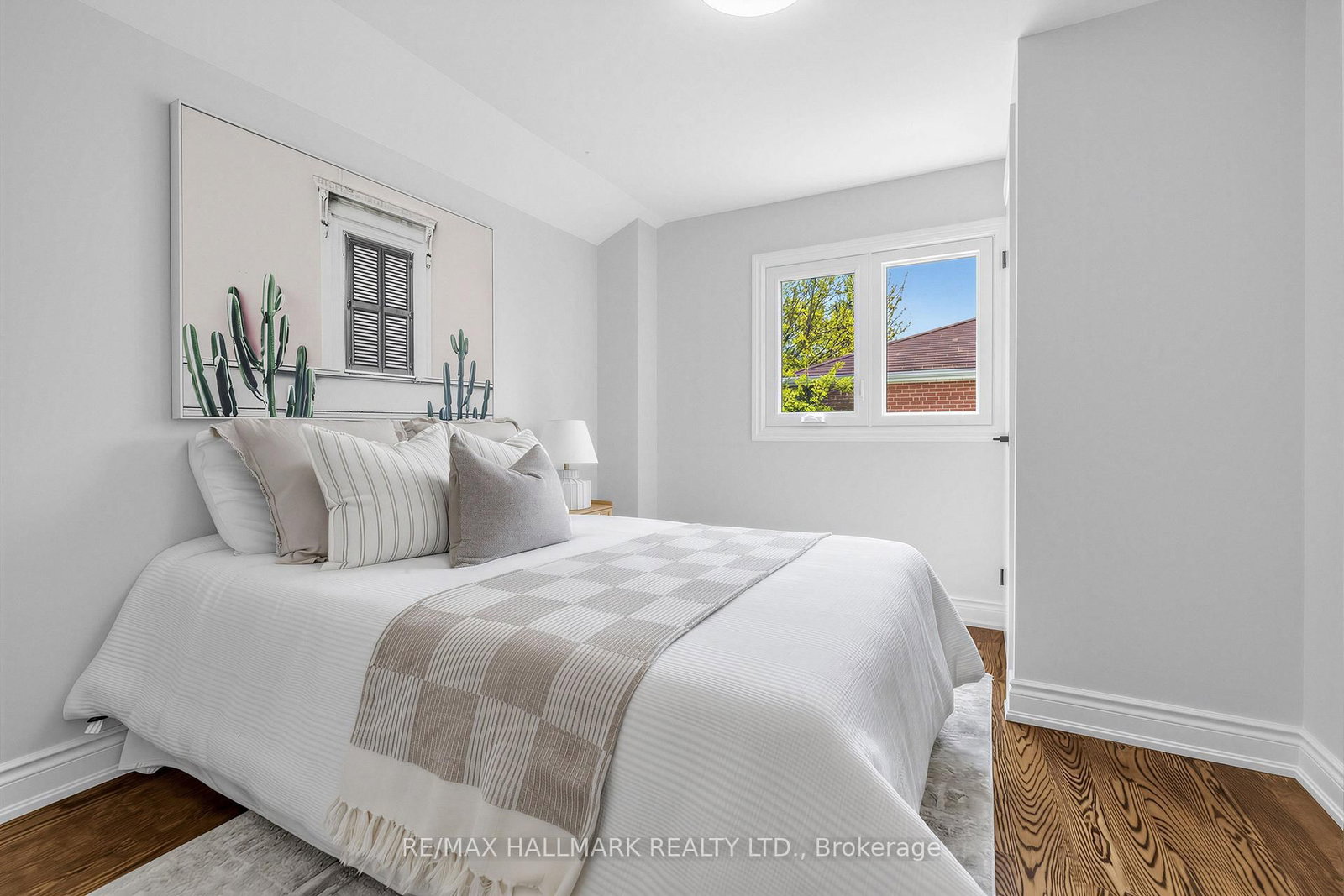 225 Lucas Street • Richmond Hill, ON photo 18