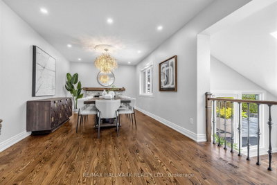 225 Lucas Street • Richmond Hill, ON photo 8