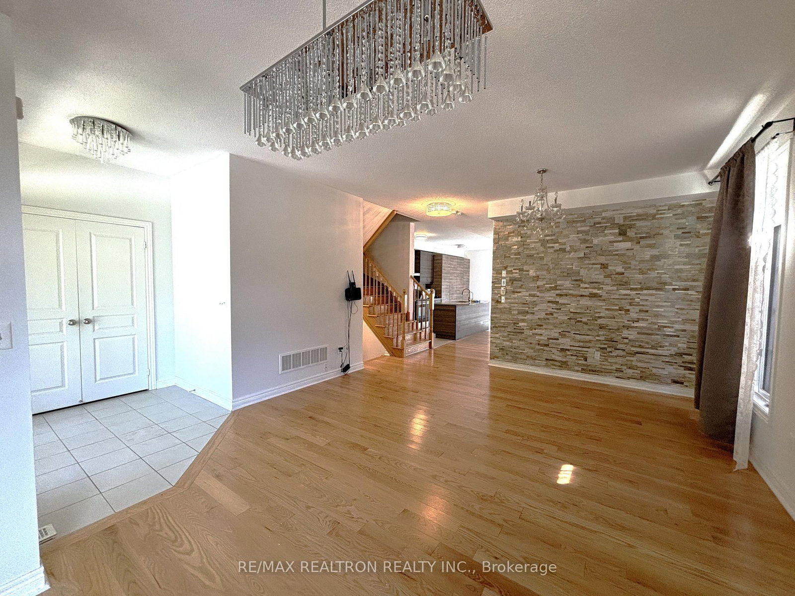 511 William Forster Road, Markham 3