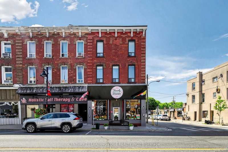 3 - 18 Brock Street W