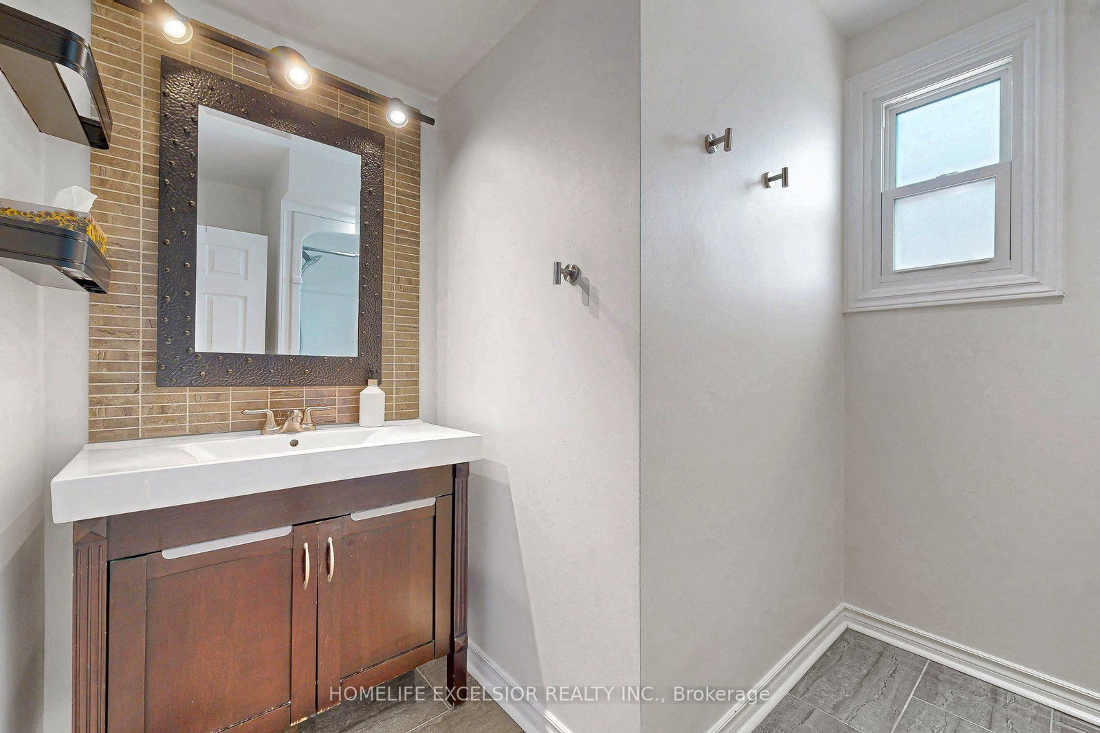 4 Albert Street • Whitchurch-Stouffville, ON photo 16