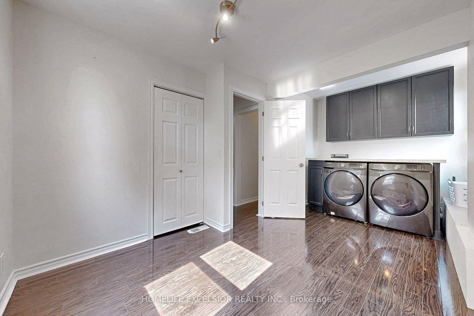 4 Albert Street • Whitchurch-Stouffville, ON photo 19