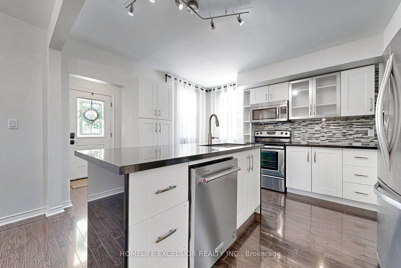 4 Albert Street • Whitchurch-Stouffville, ON photo 9