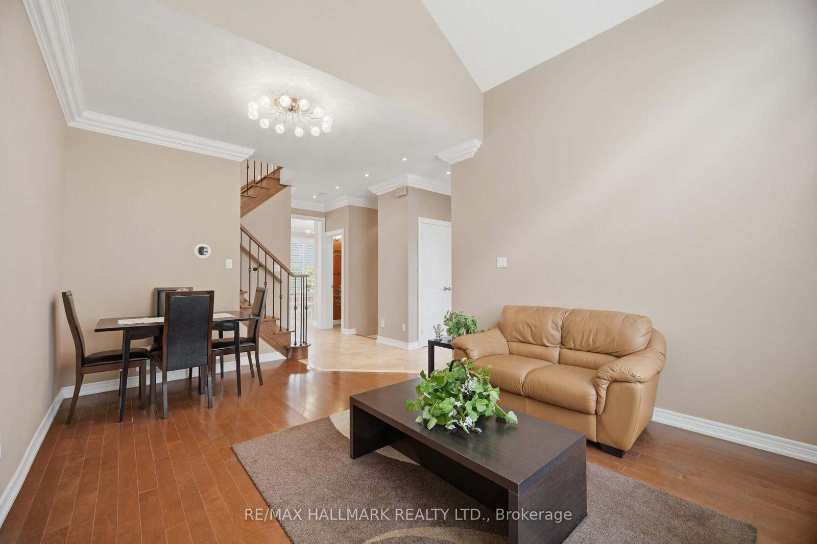 116 Beare Trail • Newmarket, ON photo 9