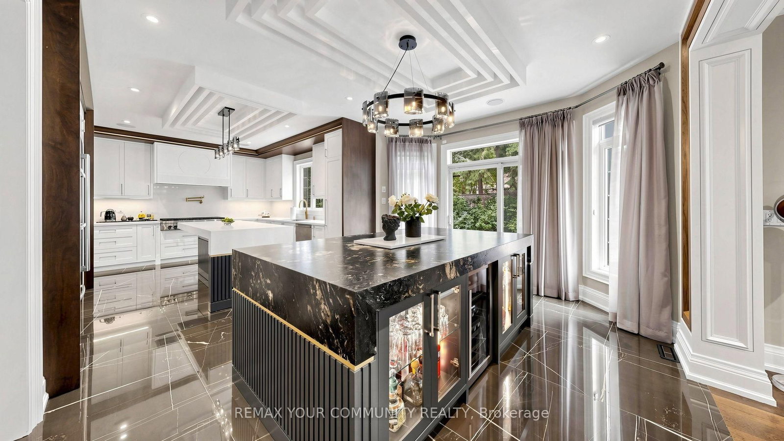 25 Guinevere Court • Richmond Hill, ON photo 12