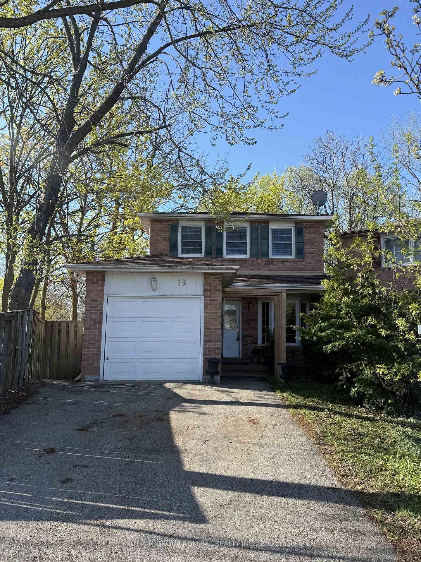 Detached House for sale at 19 Backus Court, Markham, Ontario, L3P 6V6 - Raymerville - MLS: N13561780