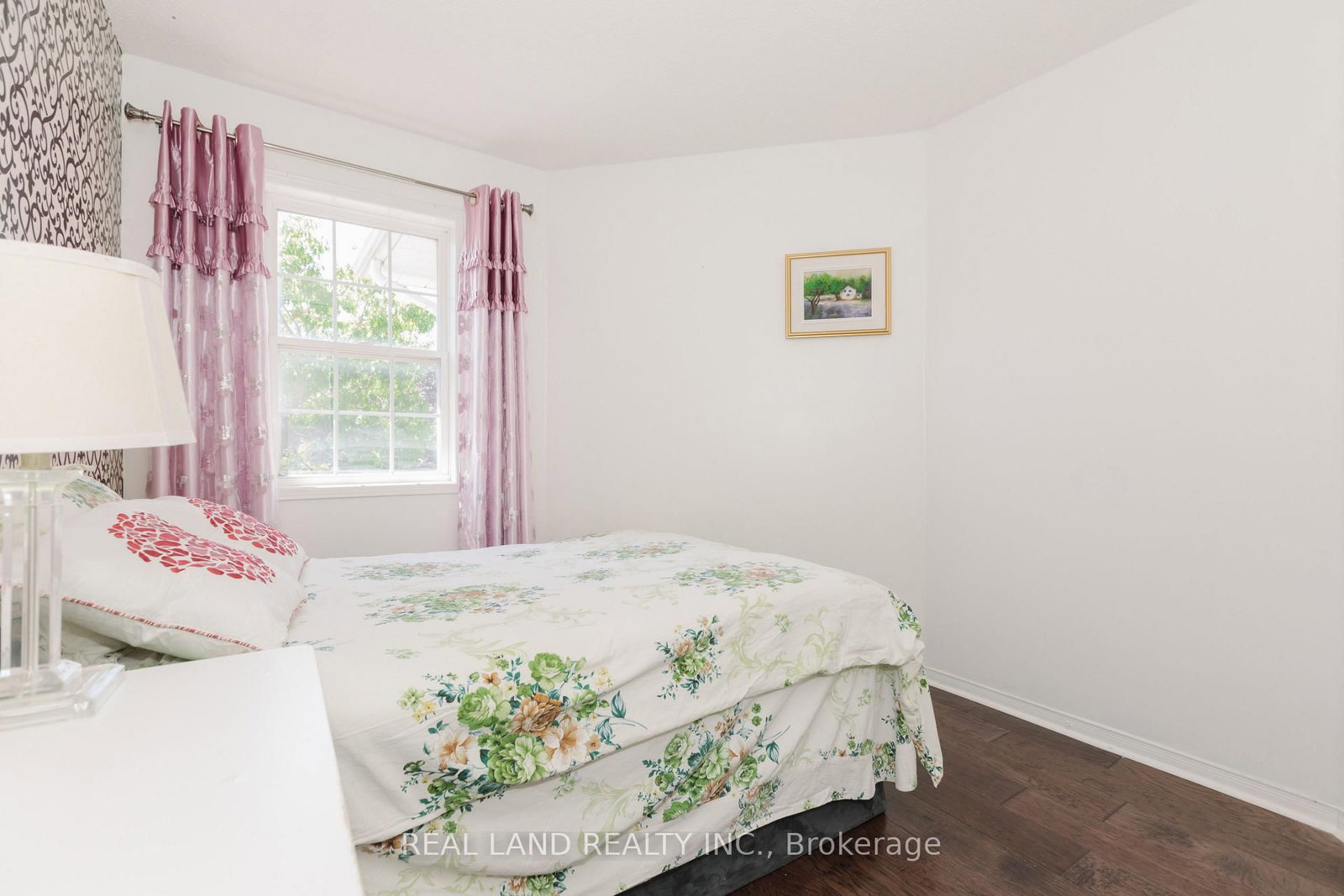 697 Limpert Terrace • Newmarket, ON photo 25